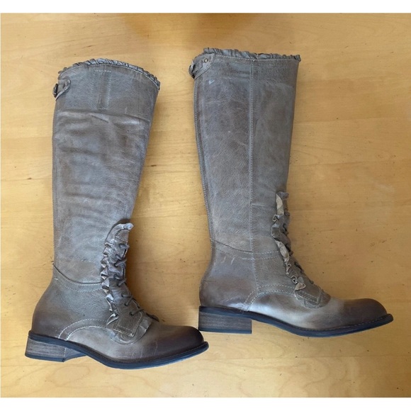 Miss Albright Tan Ruffle Riding Boots, sz 9 - Picture 3 of 7